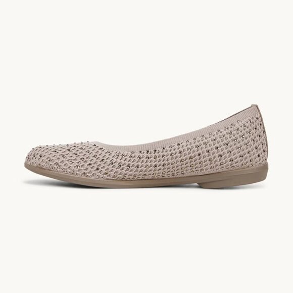 Bzees Kallie Ballet Flat - Picture 4 of 9
